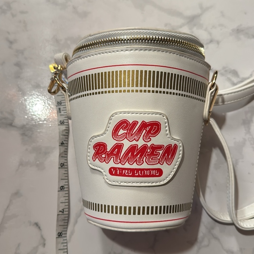 Cup Ramen Noodle Soup Handbag - Picture 5 of 7